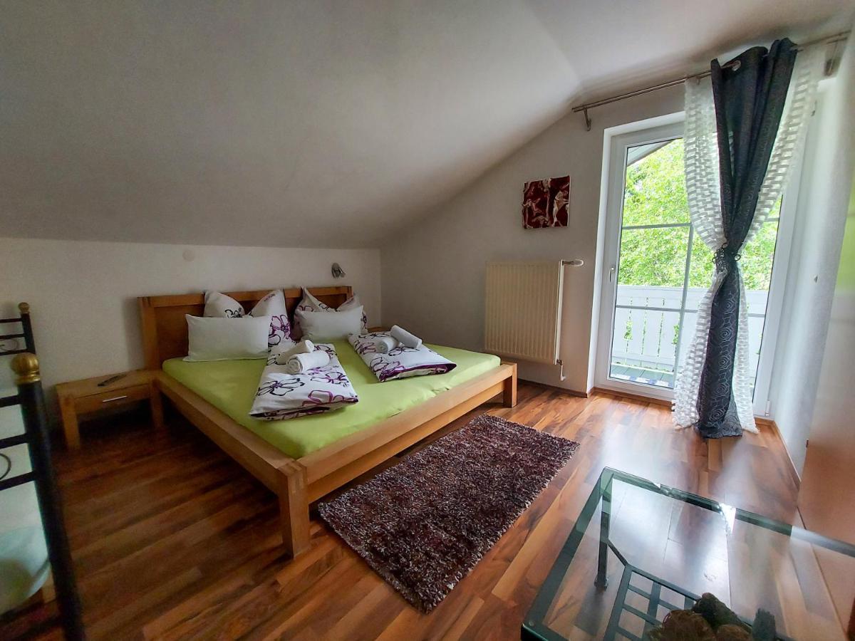 Haus Emily Bed and Breakfast Schladming Eksteriør billede